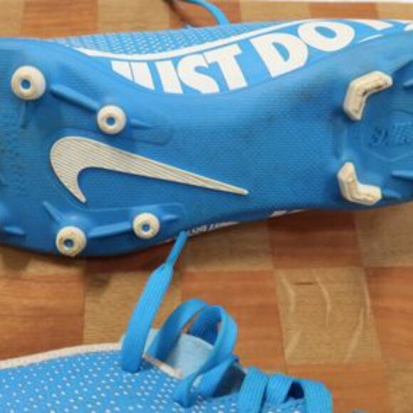 Men's Nike Cleat Soccer or Football Sport Shoes Just Do It Blue White Size 9 - Picture 3 of 11
